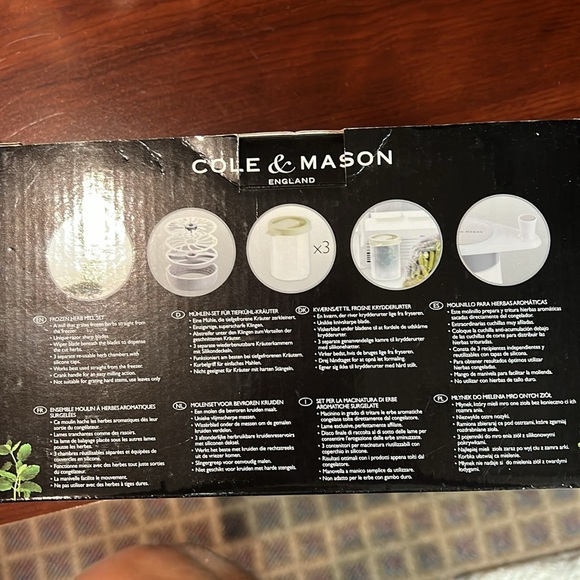 NWT COLE & MASON Frozen Herb Mill Set. - Picture 3 of 3